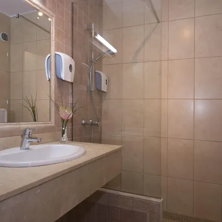 卡莱塔豪维玛花园酒店